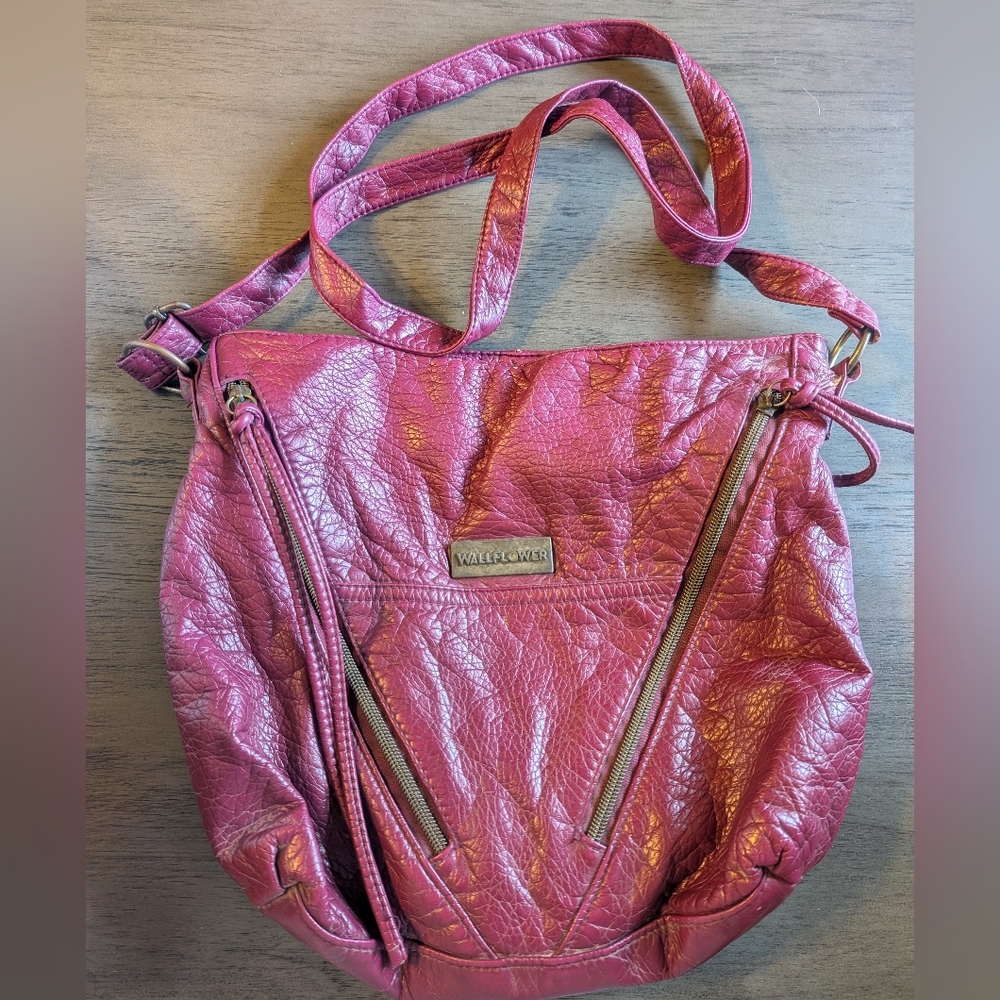 Wallflower Crossbody Magenta Zipper Purse